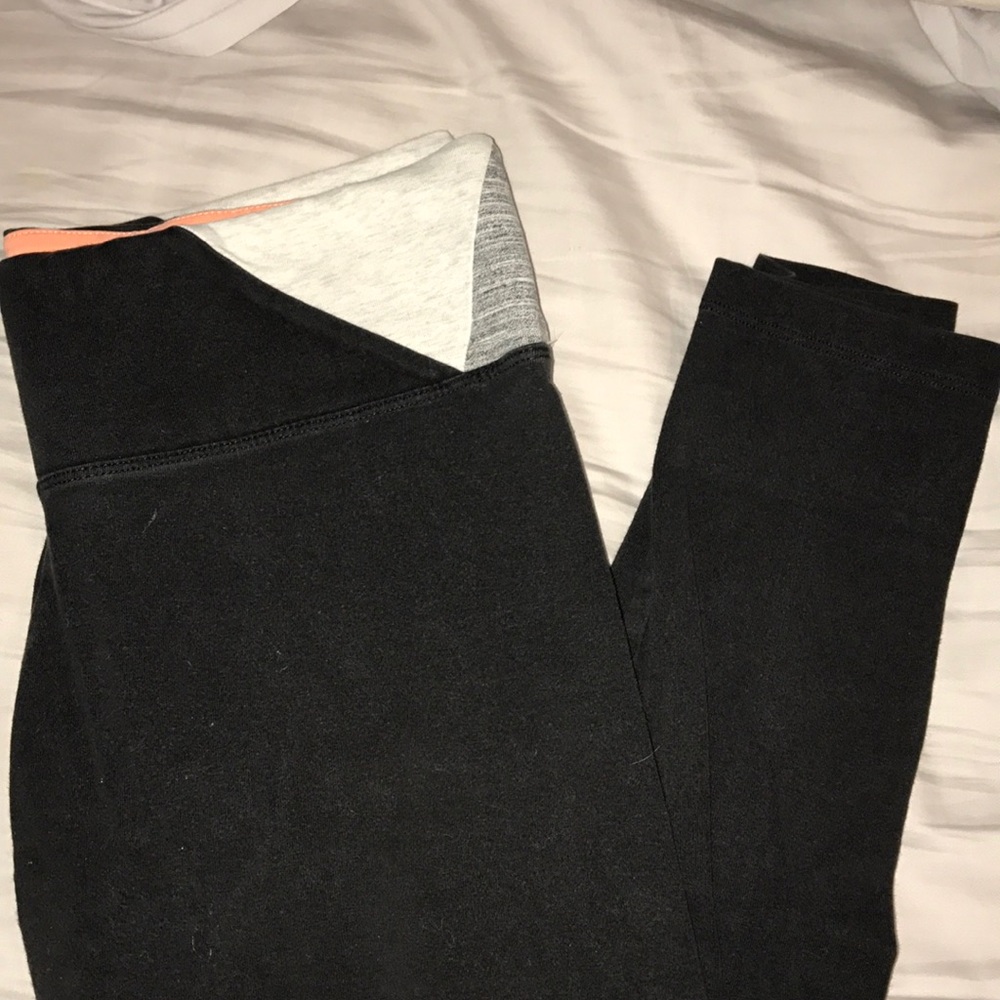 VS PINK Yoga Pants!!